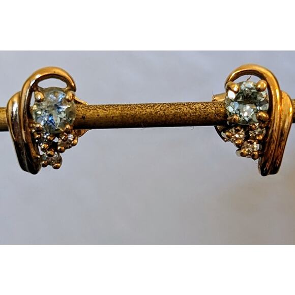 Vintage Unmarked Gold Tone Blue Topaz Rhinestone Post Earrings - Picture 1 of 5